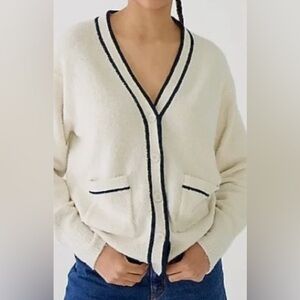 J. Crew Ivory preppy Sweater Cardigan with Pockets size small. Oversized.